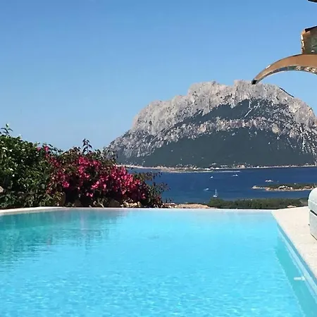 Villa Villarosa Views Porto San Paolo (Sardinia)
